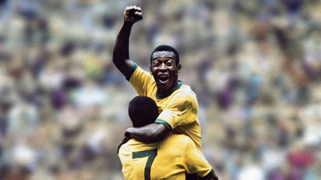 Pelé: veja quantos países já batizaram estádios com o nome do Rei do  Futebol
