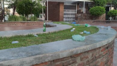 Lixo deixado por populares no Memorial da Resistência em Mossoró