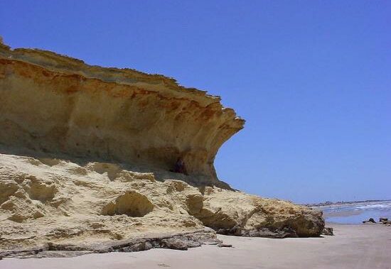 Pedra no horário da Maré em Tibau - Foto: reprodução