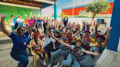 Grupo "A Máscara de Teatro" na Escola Municipal Izabel Fernandes - Foto: divulgação