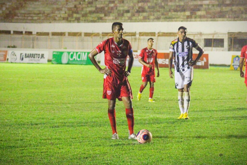 Romeu garantiu o gol da vitória do Potiguar sobre o ABC. Foto: Marcelo Diaz/ACDP