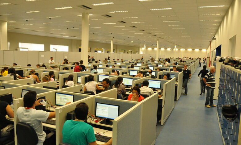 AeC, empresa de call center, abre 500 vagas para candidatos sem